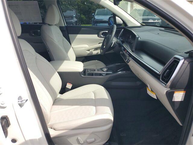 new 2025 Kia Sorento Hybrid car, priced at $37,600