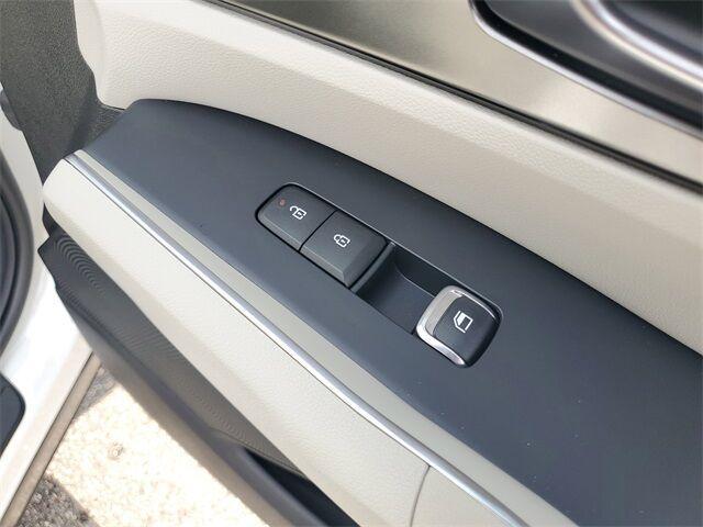 new 2025 Kia Sorento Hybrid car, priced at $37,600
