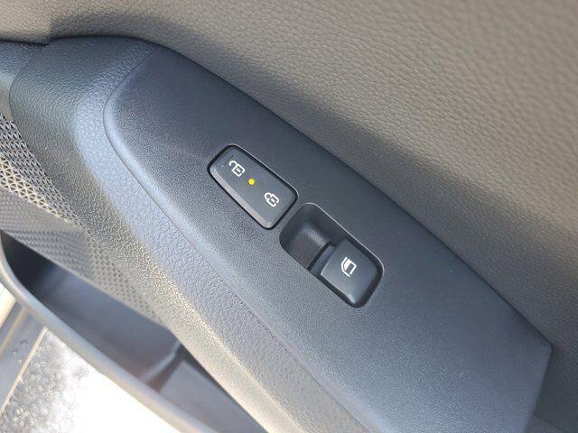 new 2025 Kia Seltos car, priced at $25,570