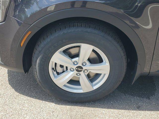 new 2025 Kia Sorento car, priced at $32,757