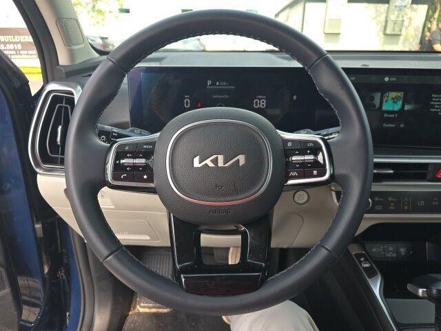 used 2025 Kia Sorento car, priced at $33,700