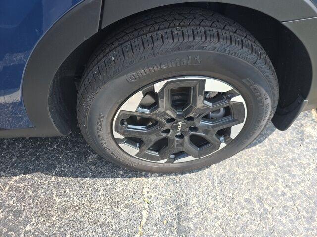 used 2025 Kia Sorento car, priced at $33,700