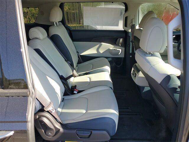 new 2025 Kia Carnival Hybrid car, priced at $45,630