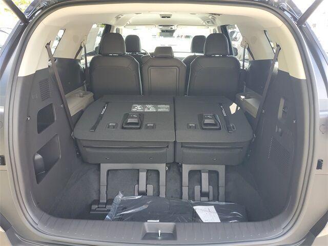 new 2026 Kia Carnival Hybrid car, priced at $42,646