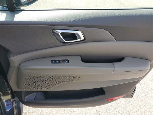 new 2026 Kia Carnival Hybrid car, priced at $42,646