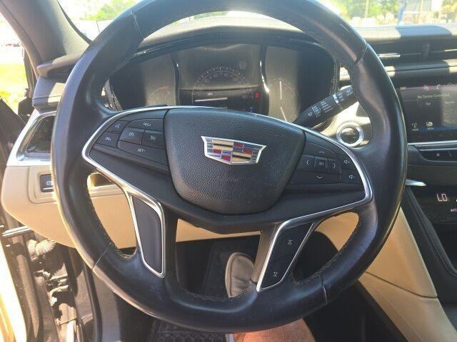 used 2017 Cadillac XT5 car, priced at $15,500
