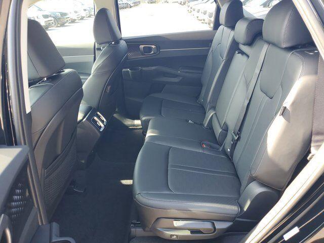 new 2025 Kia Sorento car, priced at $36,156