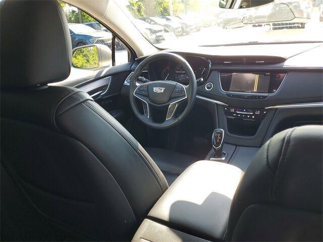 used 2017 Cadillac XT5 car, priced at $20,900