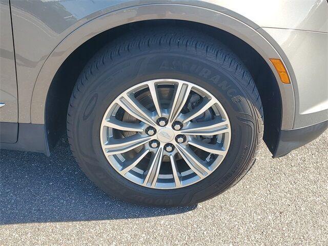used 2017 Cadillac XT5 car, priced at $20,900