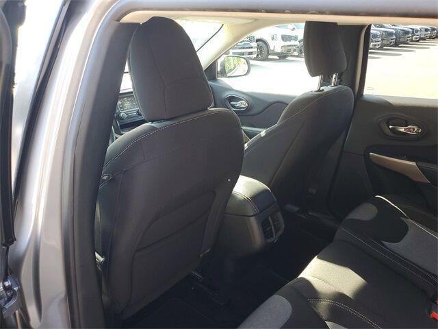 used 2018 Jeep Cherokee car, priced at $15,495
