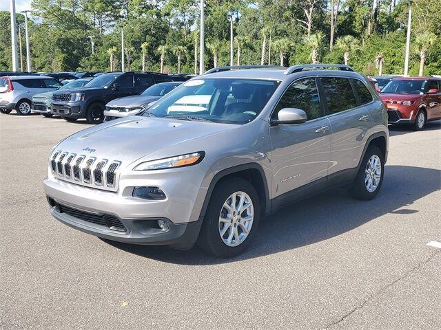 used 2018 Jeep Cherokee car, priced at $15,495