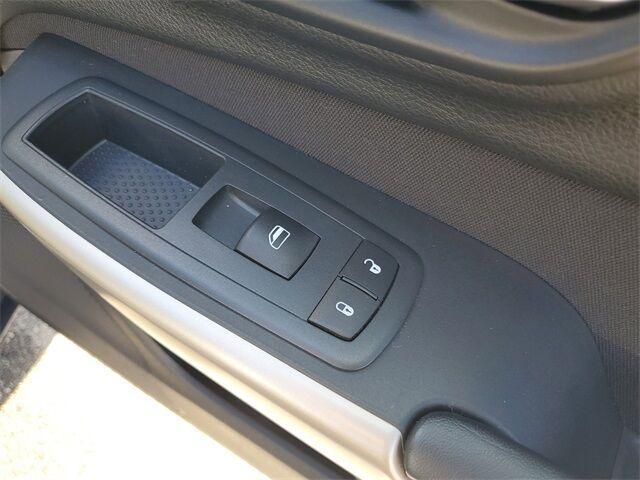 used 2018 Jeep Cherokee car, priced at $15,495