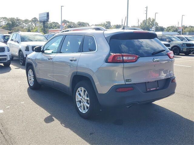 used 2018 Jeep Cherokee car, priced at $15,495