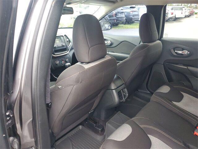 used 2016 Jeep Cherokee car, priced at $7,995