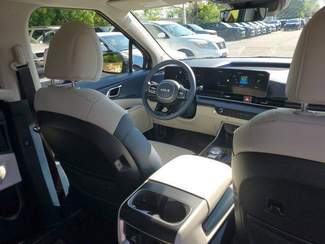 new 2025 Kia Carnival Hybrid car, priced at $48,017