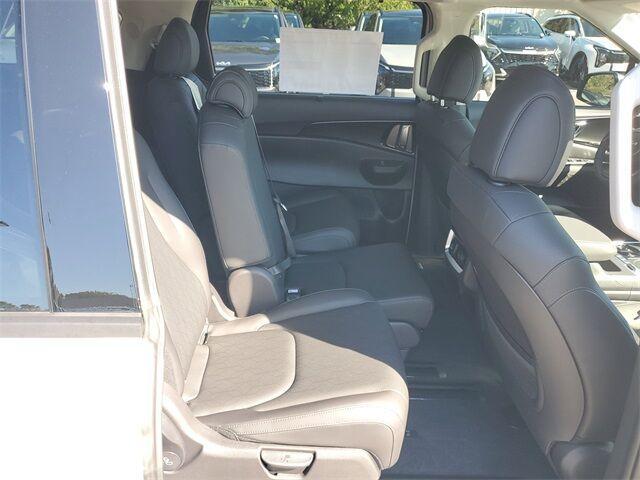 new 2026 Kia Carnival car, priced at $46,897