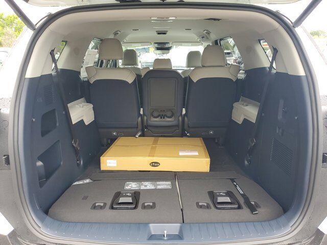 new 2025 Kia Carnival car, priced at $41,280