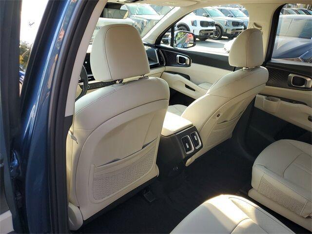 new 2025 Kia Sorento Hybrid car, priced at $36,500