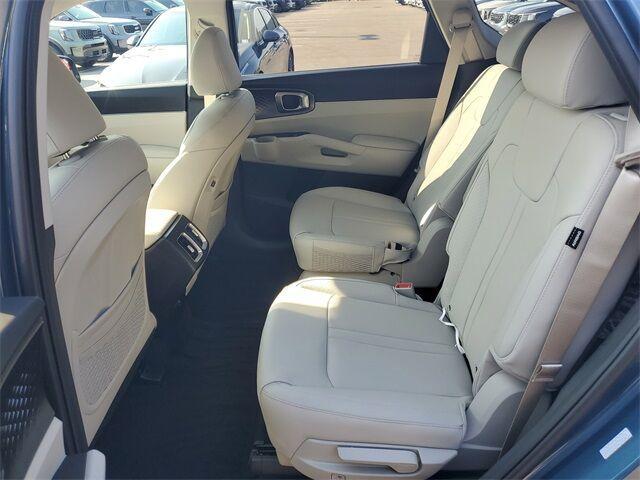 new 2025 Kia Sorento Hybrid car, priced at $36,500