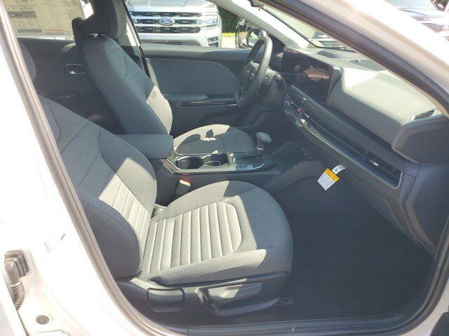 new 2025 Kia K4 car, priced at $24,672