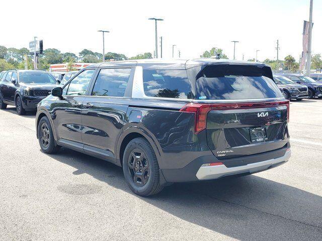 new 2025 Kia Carnival car, priced at $38,660