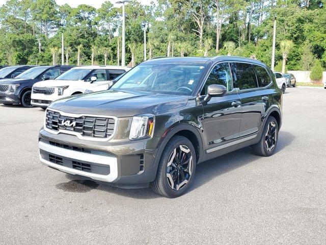 used 2025 Kia Telluride car, priced at $38,700