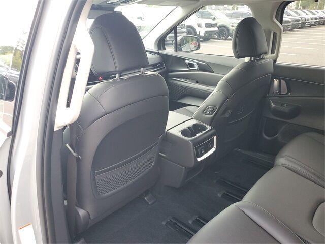 new 2026 Kia Carnival car, priced at $47,424