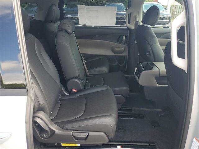 new 2026 Kia Carnival car, priced at $46,655