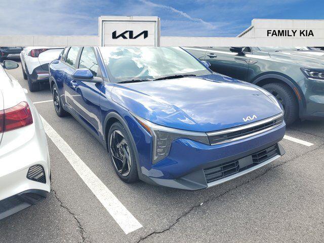 new 2025 Kia K4 car, priced at $24,295
