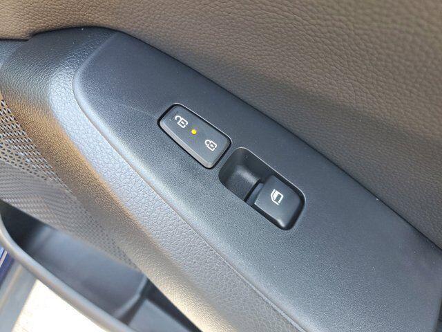 new 2025 Kia Seltos car, priced at $27,289