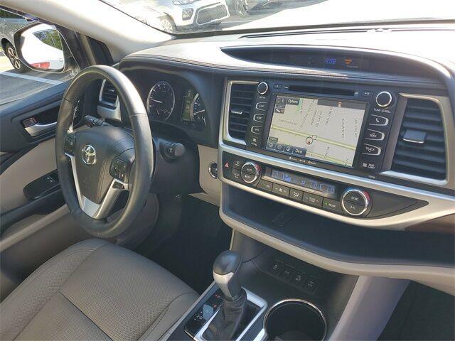 used 2016 Toyota Highlander car, priced at $20,700