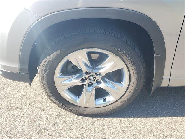 used 2016 Toyota Highlander car, priced at $20,700