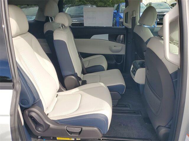 new 2026 Kia Carnival Hybrid car, priced at $52,269