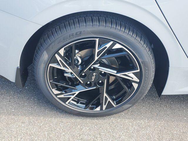 new 2025 Kia K5 car, priced at $29,020