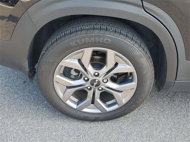 used 2024 Kia Seltos car, priced at $22,900