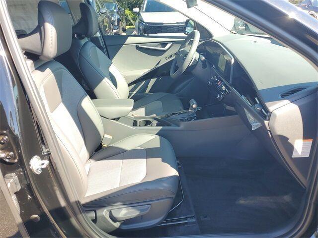 new 2025 Kia Niro car, priced at $29,300