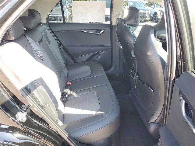 new 2025 Kia Niro car, priced at $29,300
