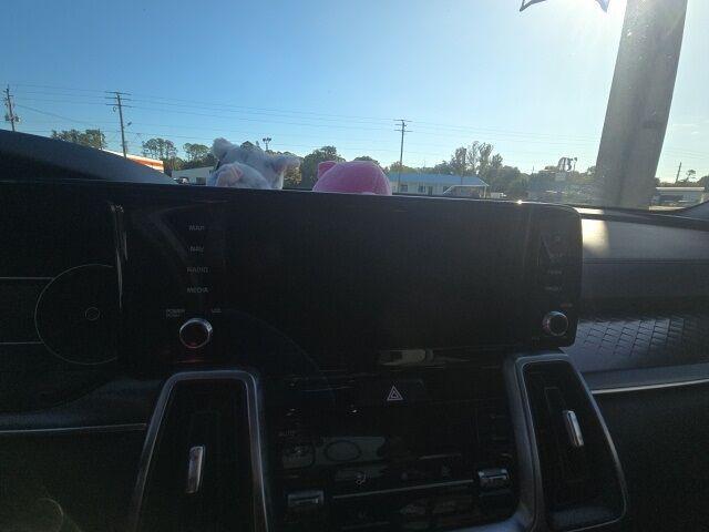 used 2023 Kia Sorento car, priced at $24,995