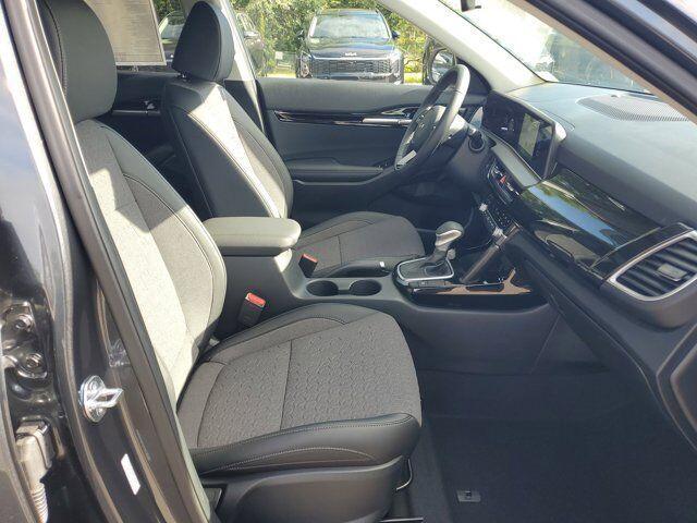 new 2025 Kia Seltos car, priced at $24,220