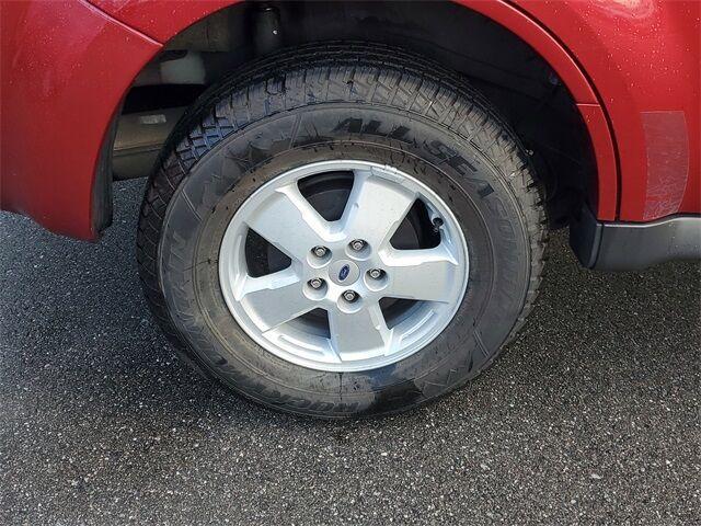 used 2008 Ford Escape car, priced at $5,500