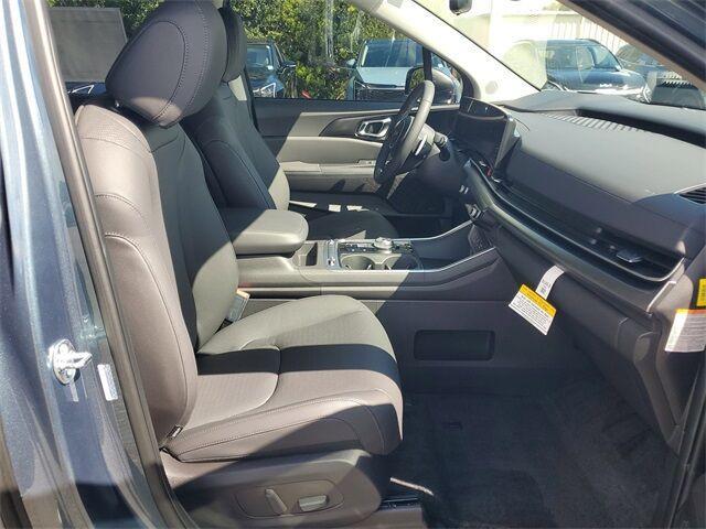 new 2026 Kia Carnival Hybrid car, priced at $52,521