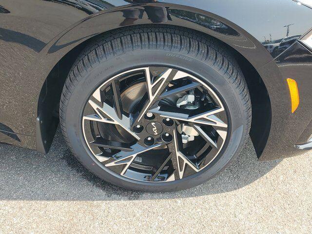 new 2025 Kia K5 car, priced at $28,235