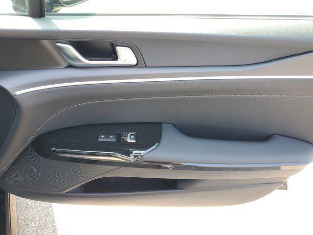 new 2025 Kia K5 car, priced at $28,235