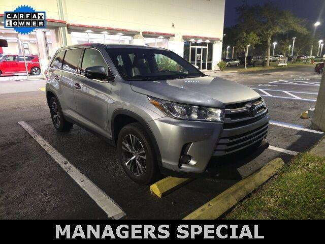 used 2019 Toyota Highlander car, priced at $21,500