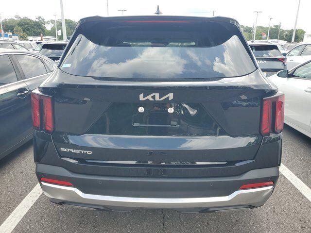 new 2025 Kia Sorento car, priced at $38,582