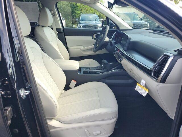 new 2025 Kia Sorento car, priced at $33,400