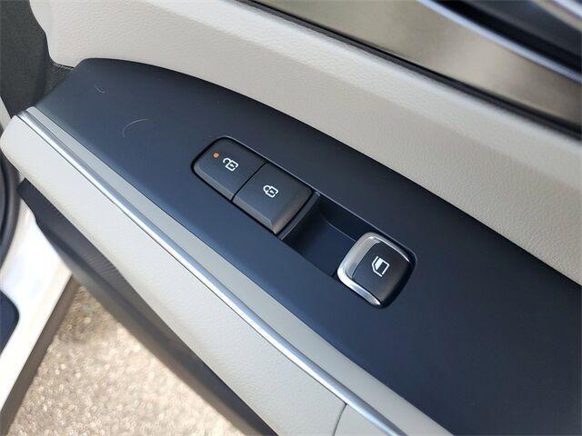 new 2025 Kia Sorento Hybrid car, priced at $36,995