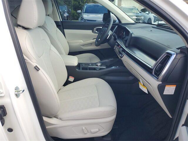 new 2025 Kia Sorento Hybrid car, priced at $36,995