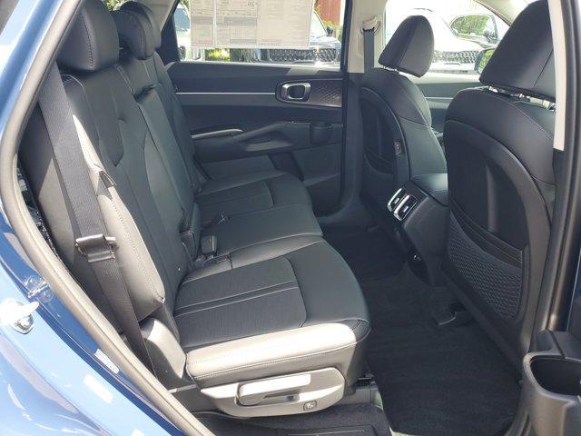 new 2025 Kia Sorento car, priced at $35,999