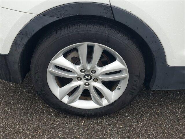 used 2013 Hyundai Santa Fe car, priced at $7,600